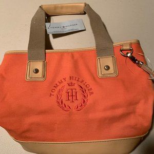 NWT Tommy Hilfiger Salmon Purse